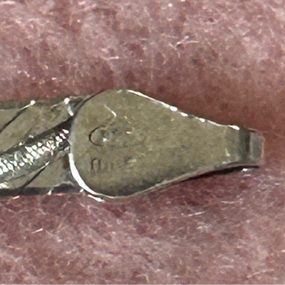 Vintage Italy Sterling Silver Herringbone Bracelet- 7.5" Length - Picture 4 of 6